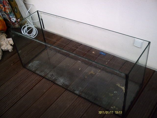 Aquqriumbecken - Aquarien und Zubehoer - Essen Altendorf