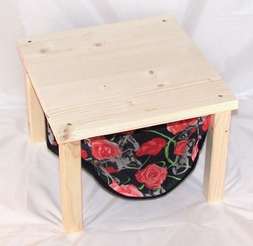 Hängemattengestell mit 1 Hängematte, rote Rosen, Rosenmuster - Nagetiere - Mülheim an der Ruhr