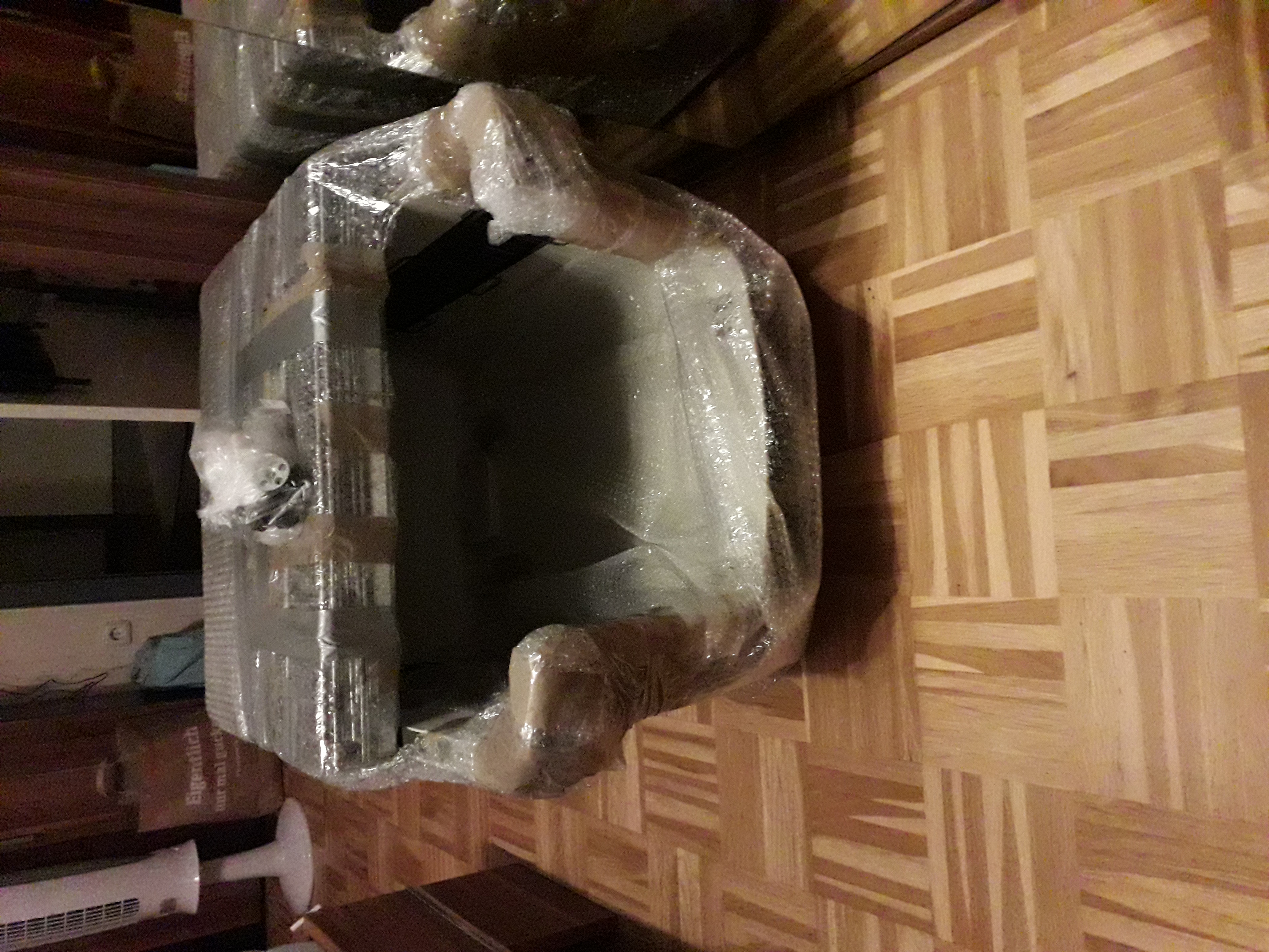 Wer kann Hundetransportbox nach Hurghada mitnehmen? - Flugpaten - Grevenbroich