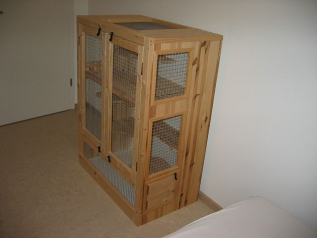 Käfig / Holzkäfig - Zubehoer für Haustiere - Aglasterhausen