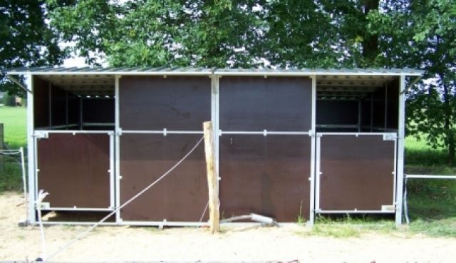 Pferde Weide- Stallbedarf mobile zerlegbare 4er Boxen Außenanlage - Pferde - Neumünster