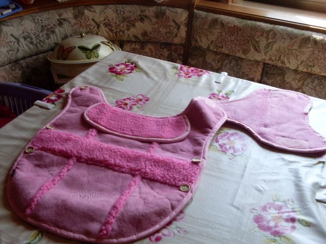 Kunstlederhundemandel zu verkaufen - Zubehoer für Haustiere - Weiskirchen