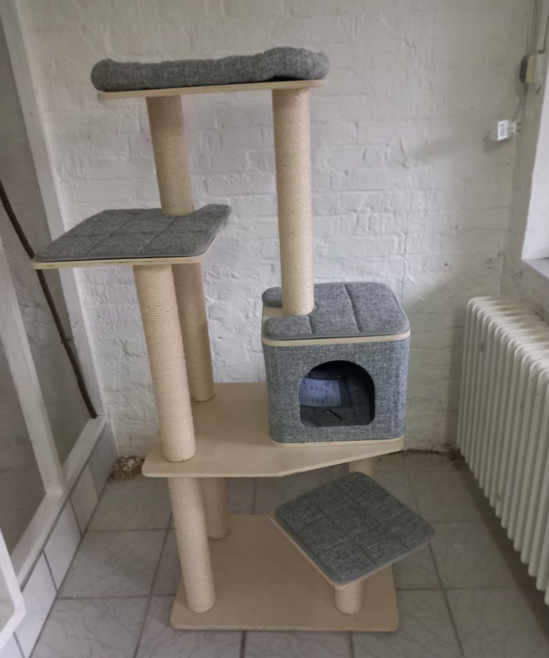 Katzenkratzbaum neu wertig - Katzen - 37339