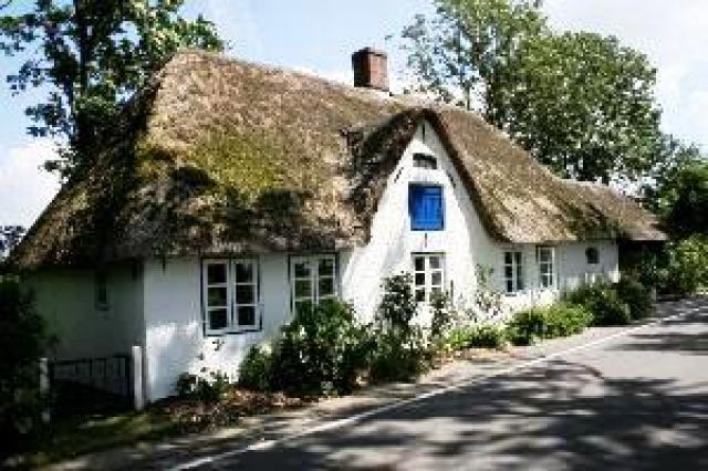 Idyllisches Reetdach-Ferienhaus - Urlaub Mit Tieren - Eiderstedt